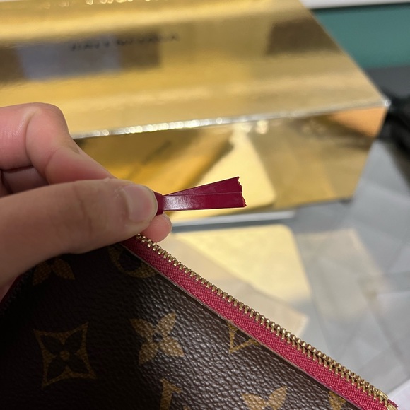 Louis Vuitton Zip Up Card Holder - Picture 6 of 7